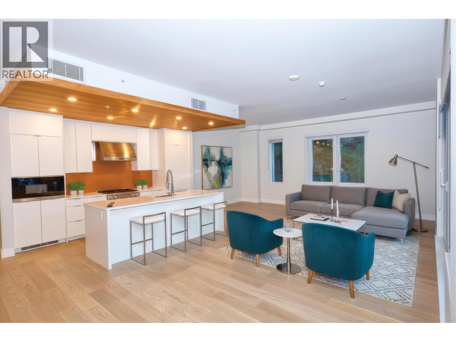 201 6707 NELSON AVENUE, West Vancouver