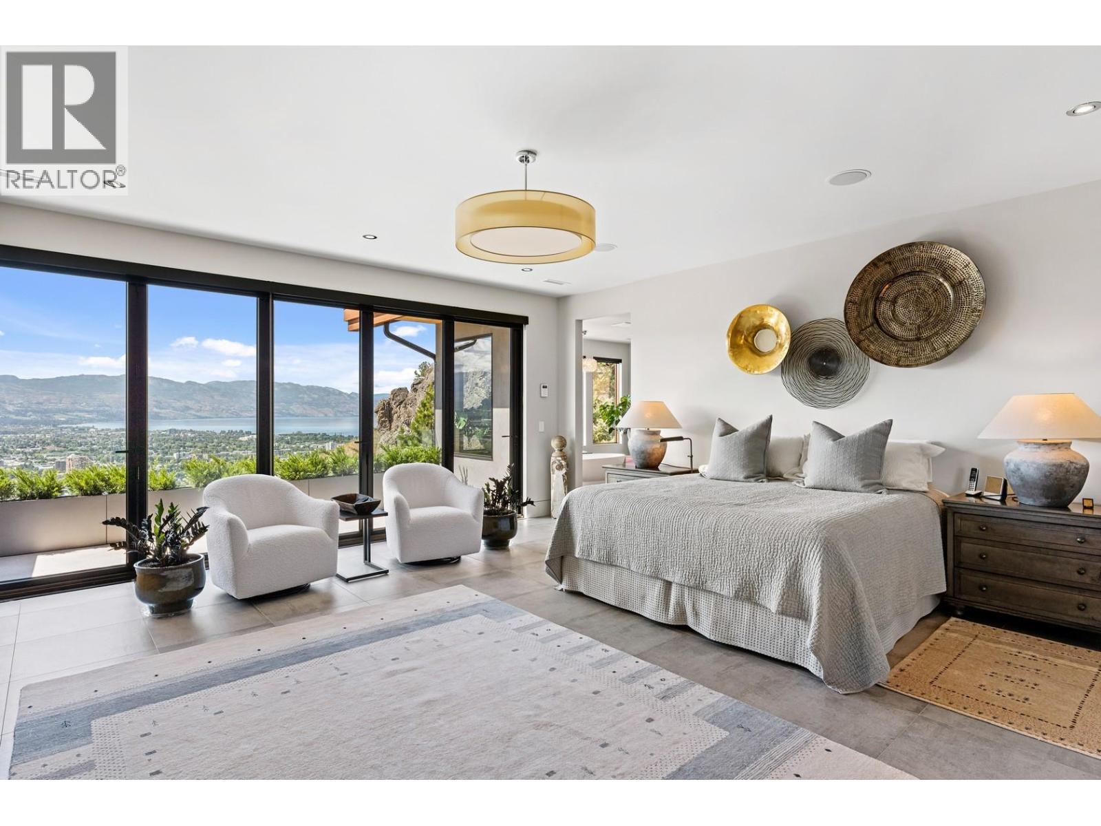  733 Forestridge Lane, Kelowna