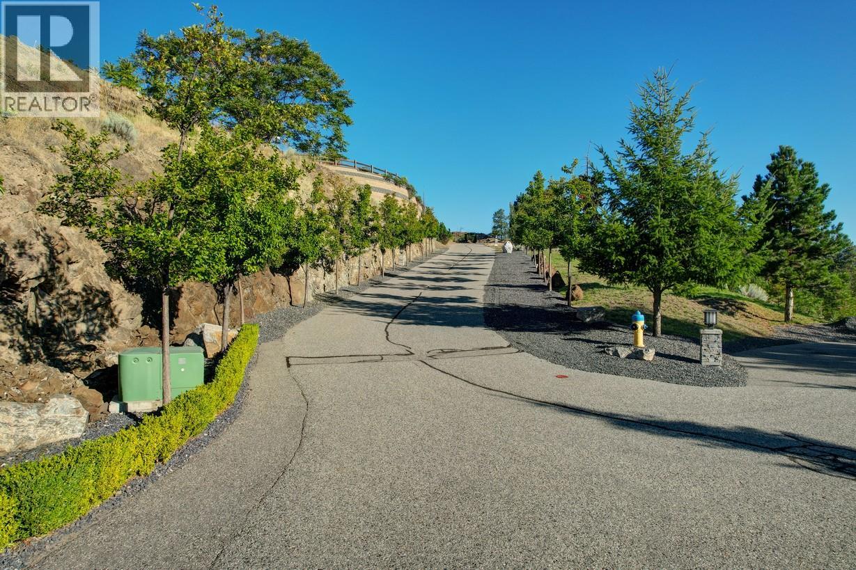  733 Forestridge Lane, Kelowna