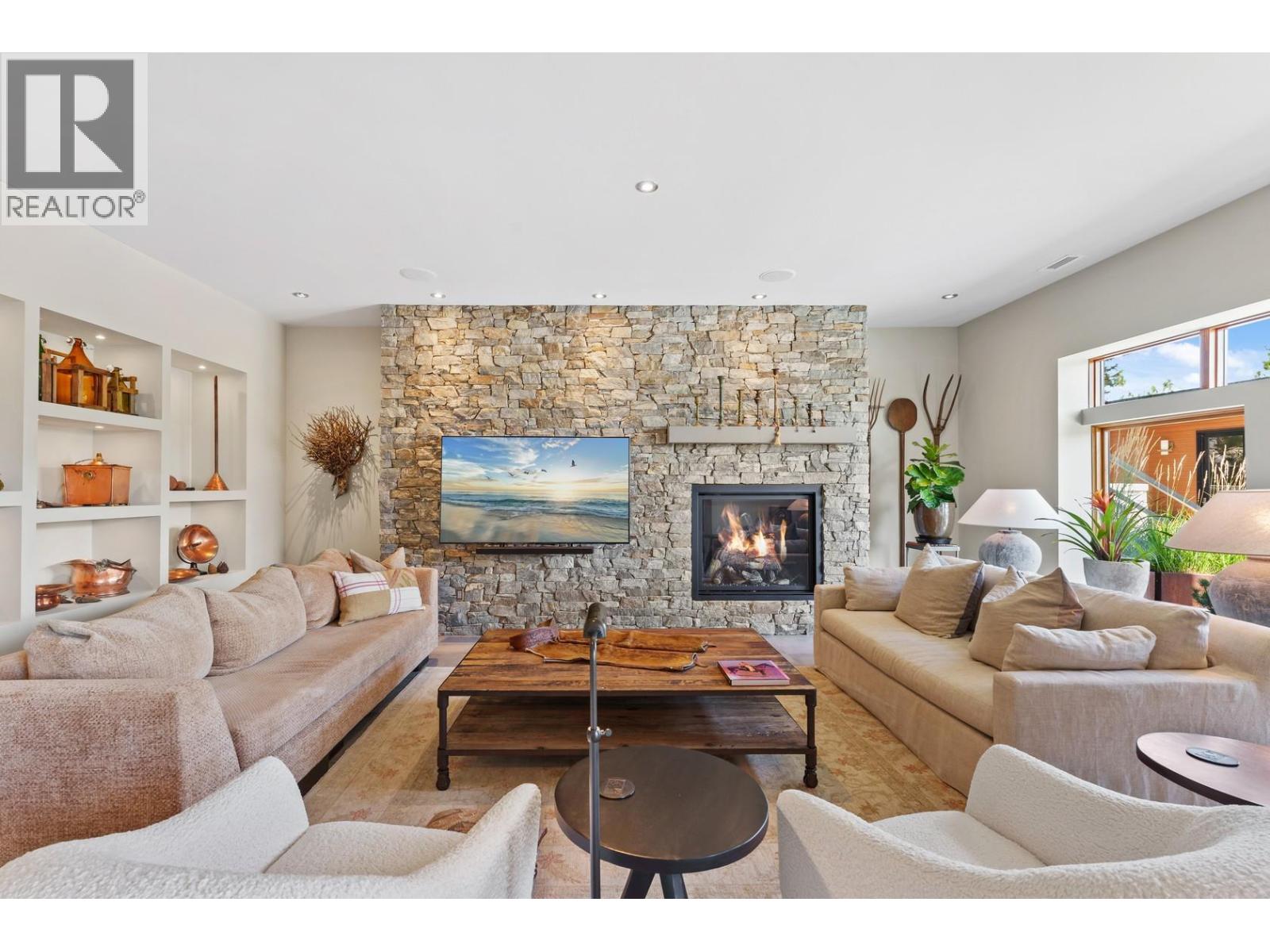 733 Forestridge Lane, Kelowna
