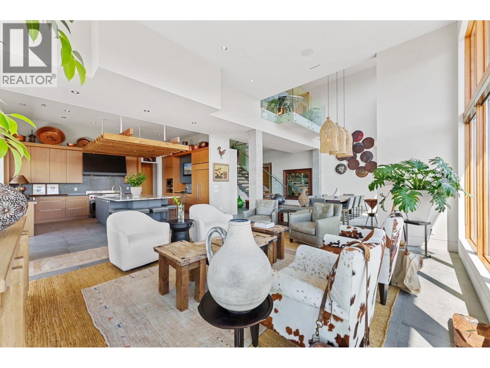  733 Forestridge Lane, Kelowna