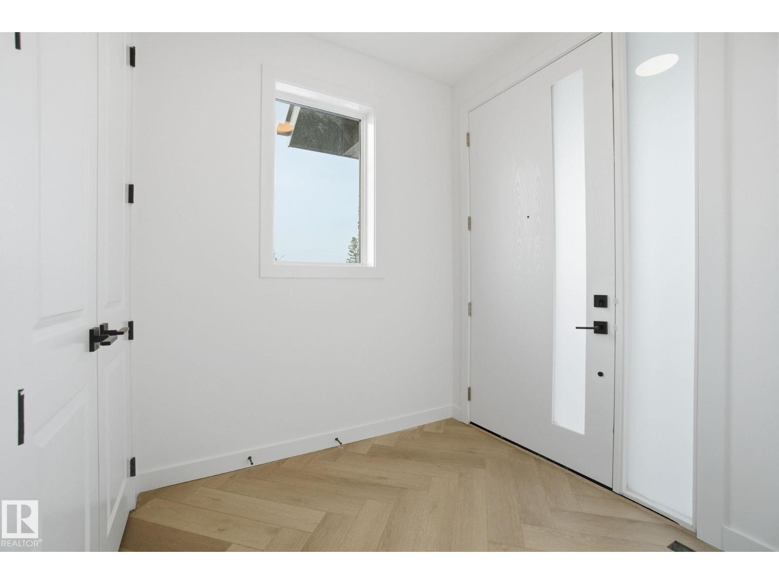 17107 3 ST NW - Photo 4 of 50, Edmonton, Alberta