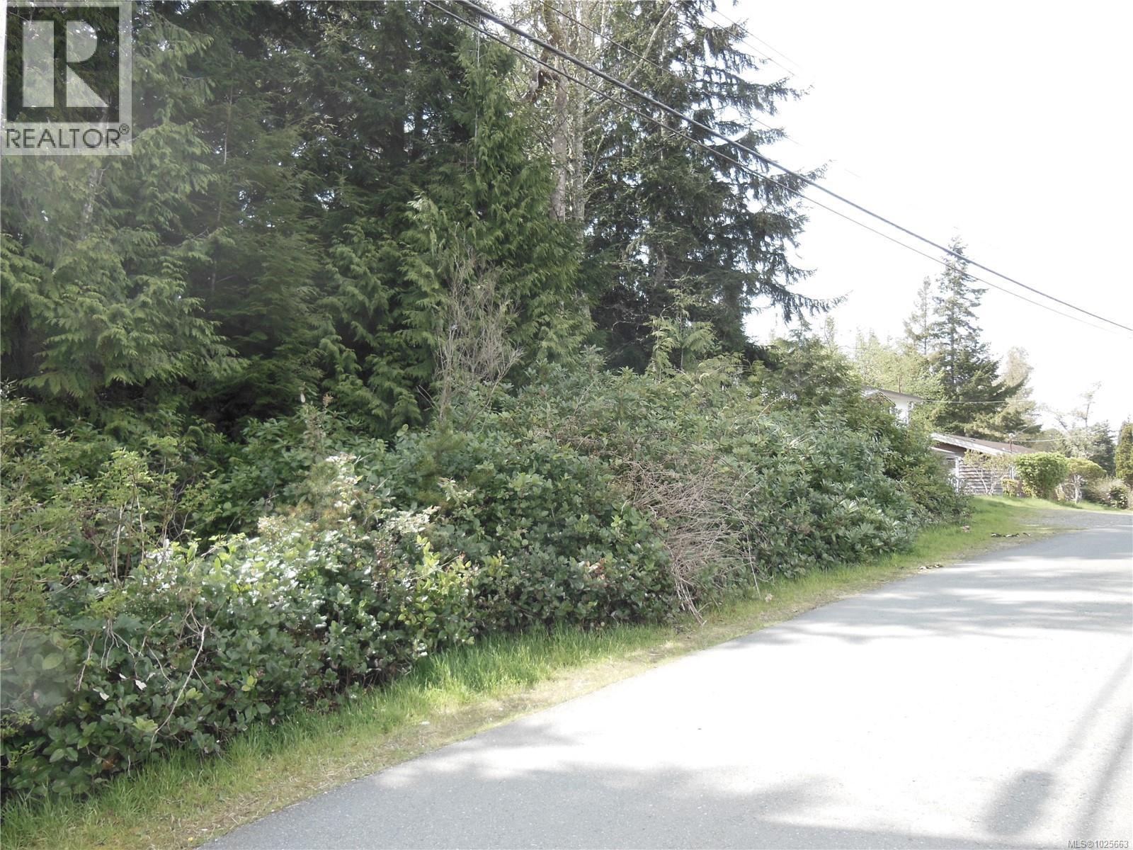1686 Bay St - Photo 2 of 9, Ucluelet, British Columbia
