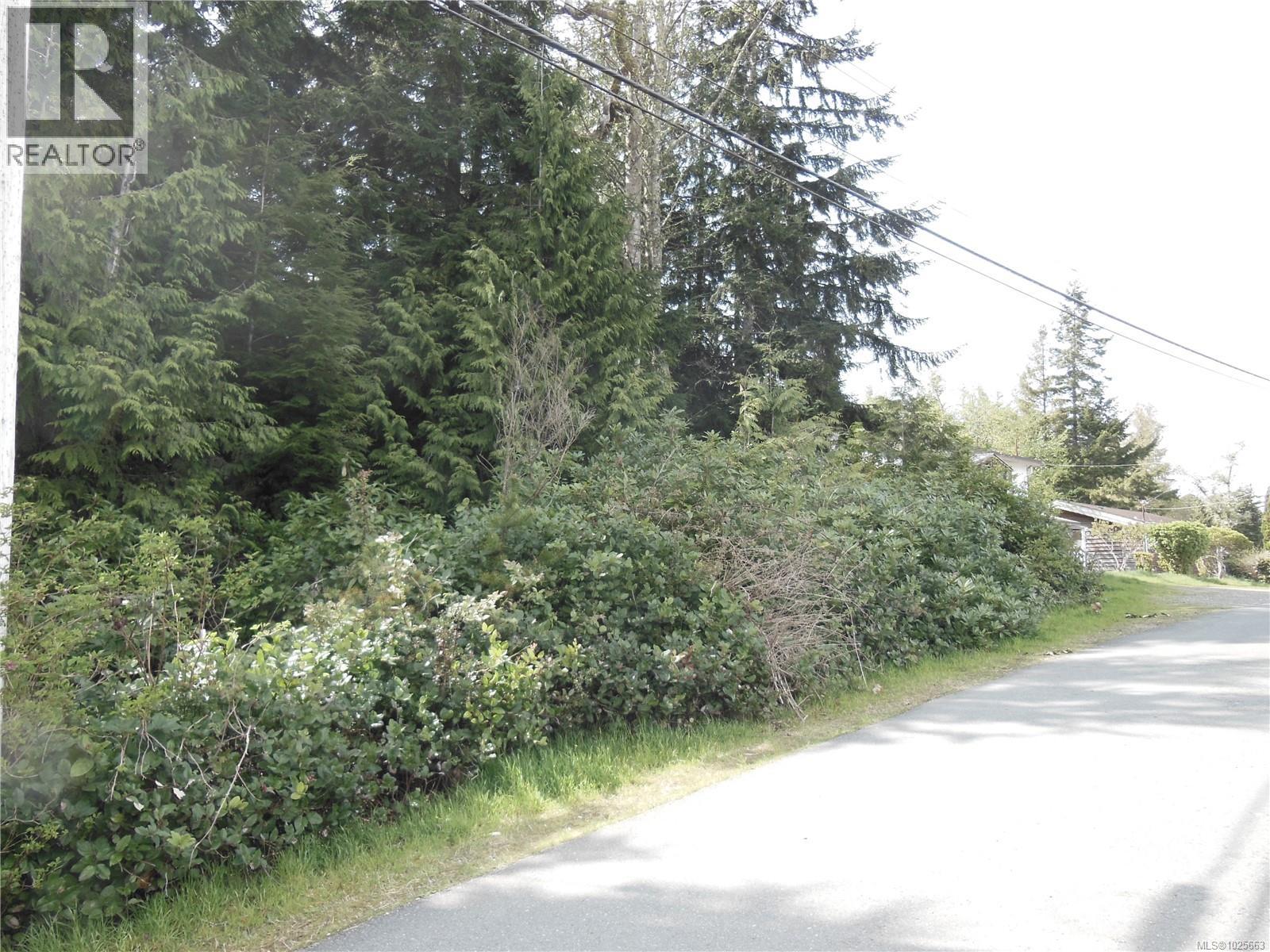 1686 Bay St, Ucluelet