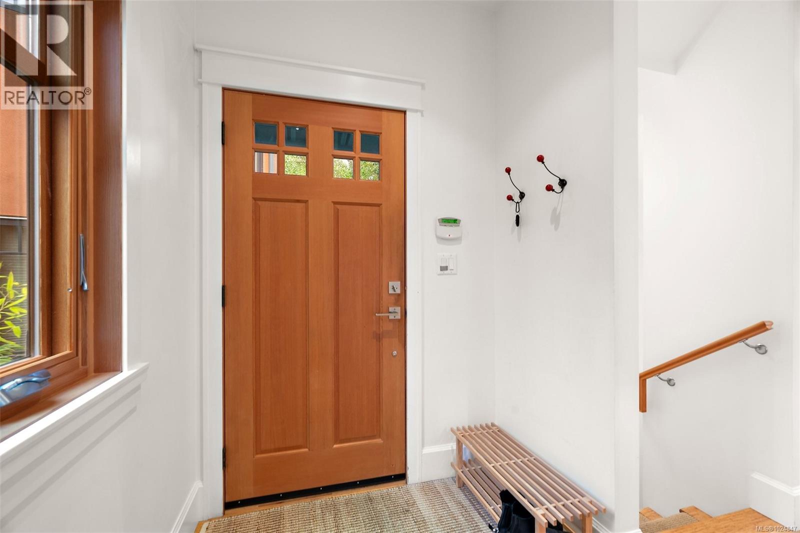 3 849 Dunsmuir Rd, Esquimalt