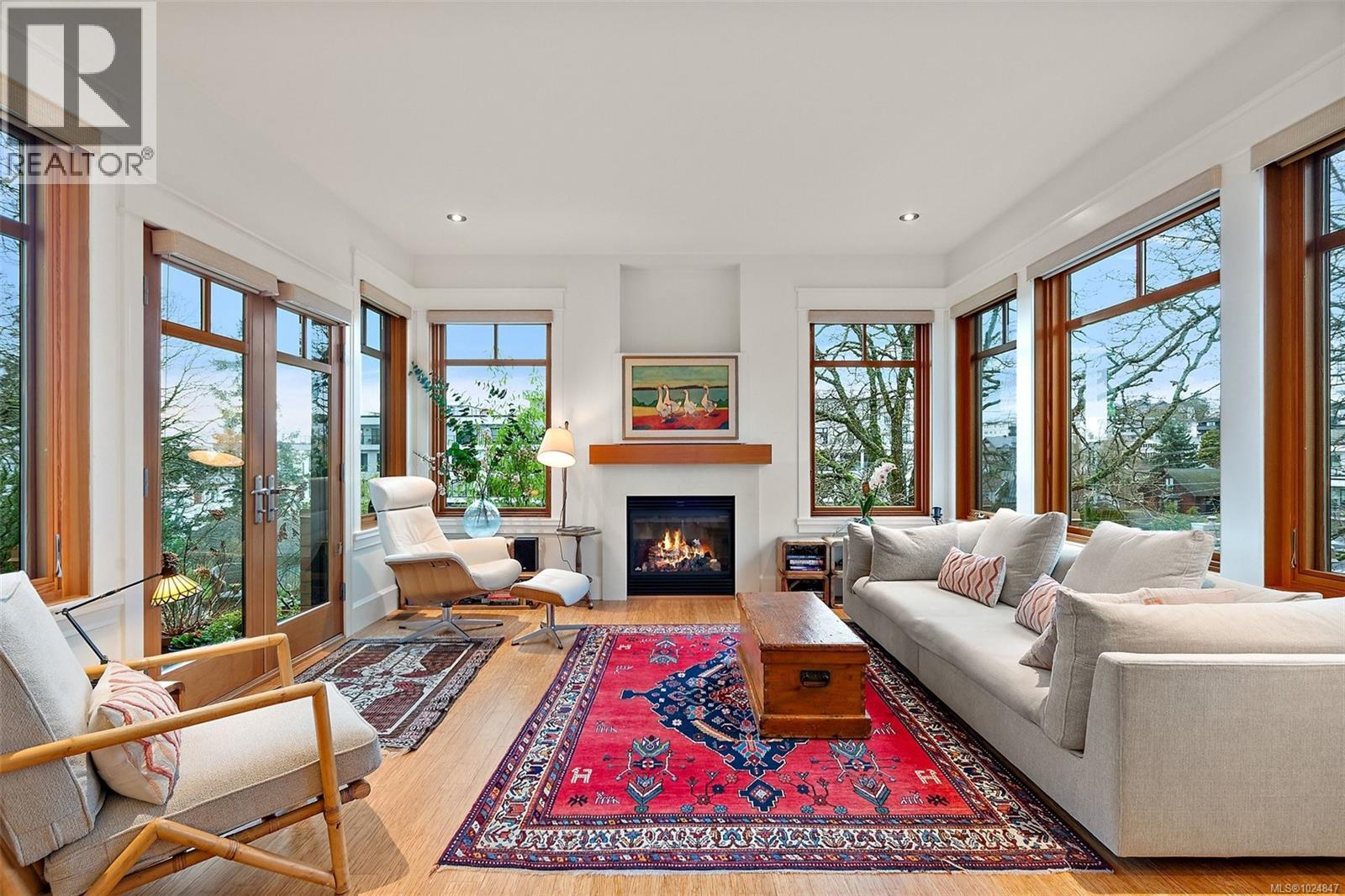 3 849 Dunsmuir Rd, Esquimalt