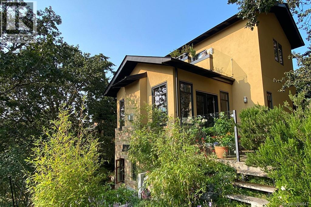 3 849 Dunsmuir Rd, Esquimalt