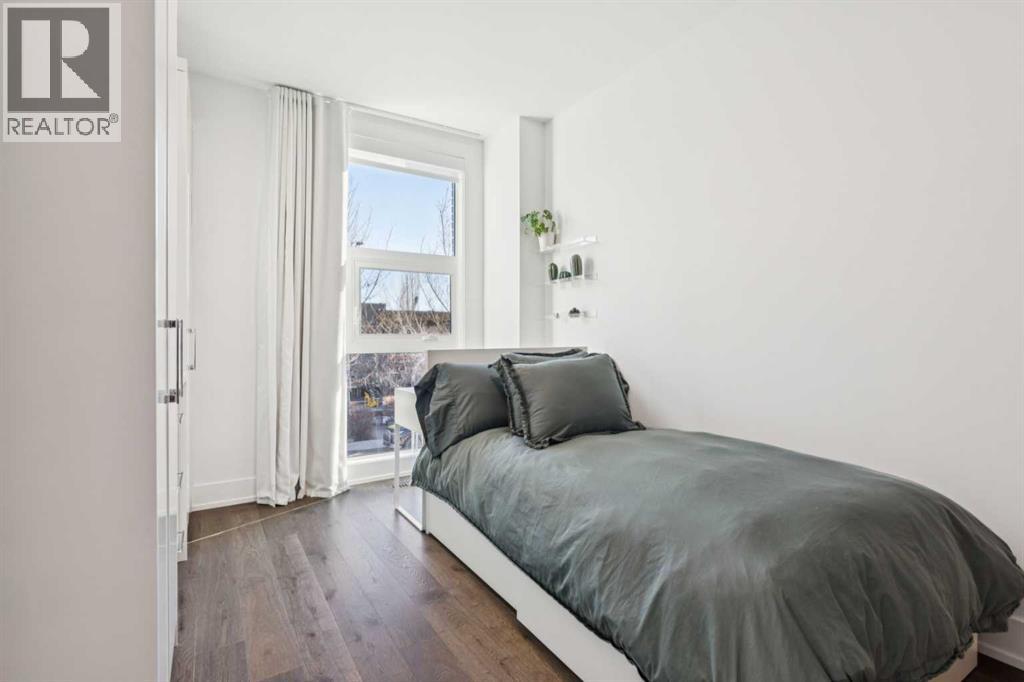 Single Family House for Sale in  A Street SW Parkhill Calgary 