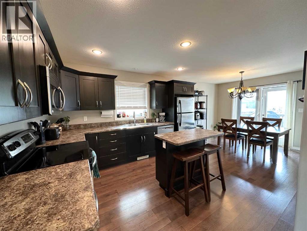 5202 63 Street - Photo 4 of 18, Vermilion, Alberta