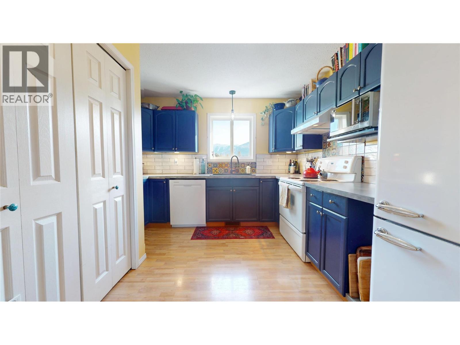 4651 Willow Road, Wasa