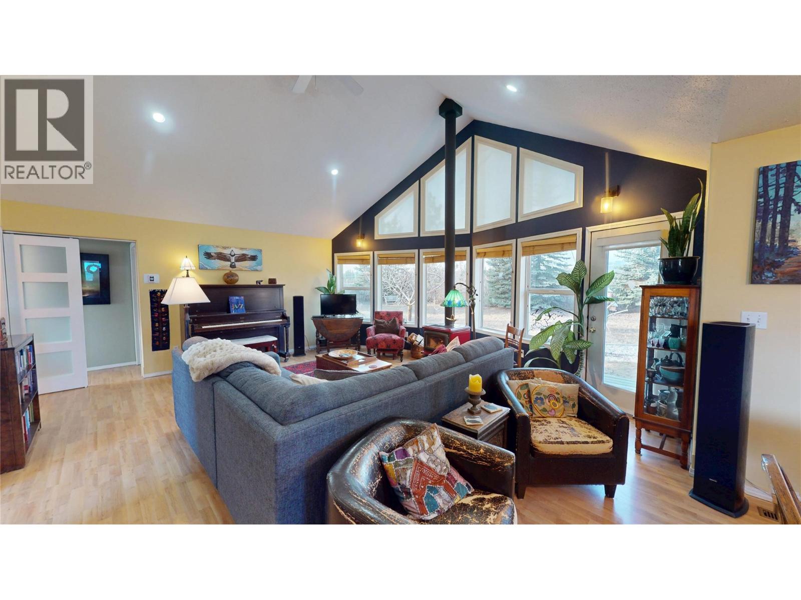 4651 Willow Road, Wasa