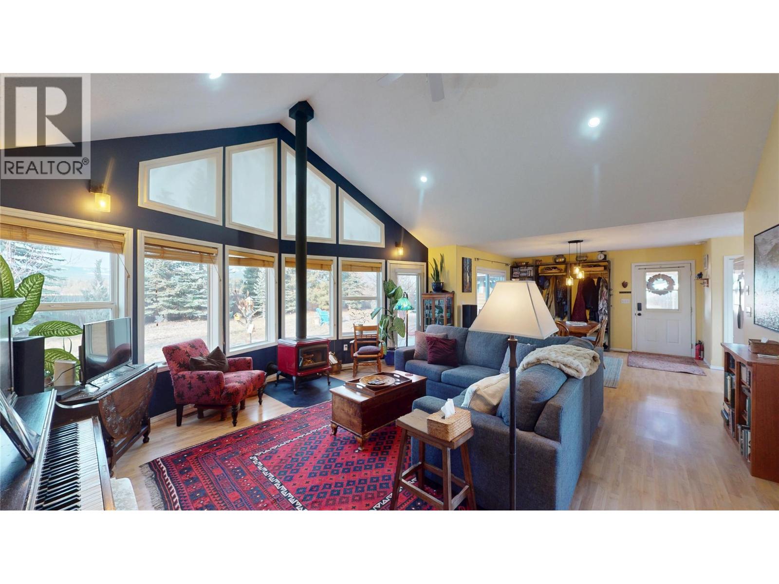 4651 Willow Road, Wasa