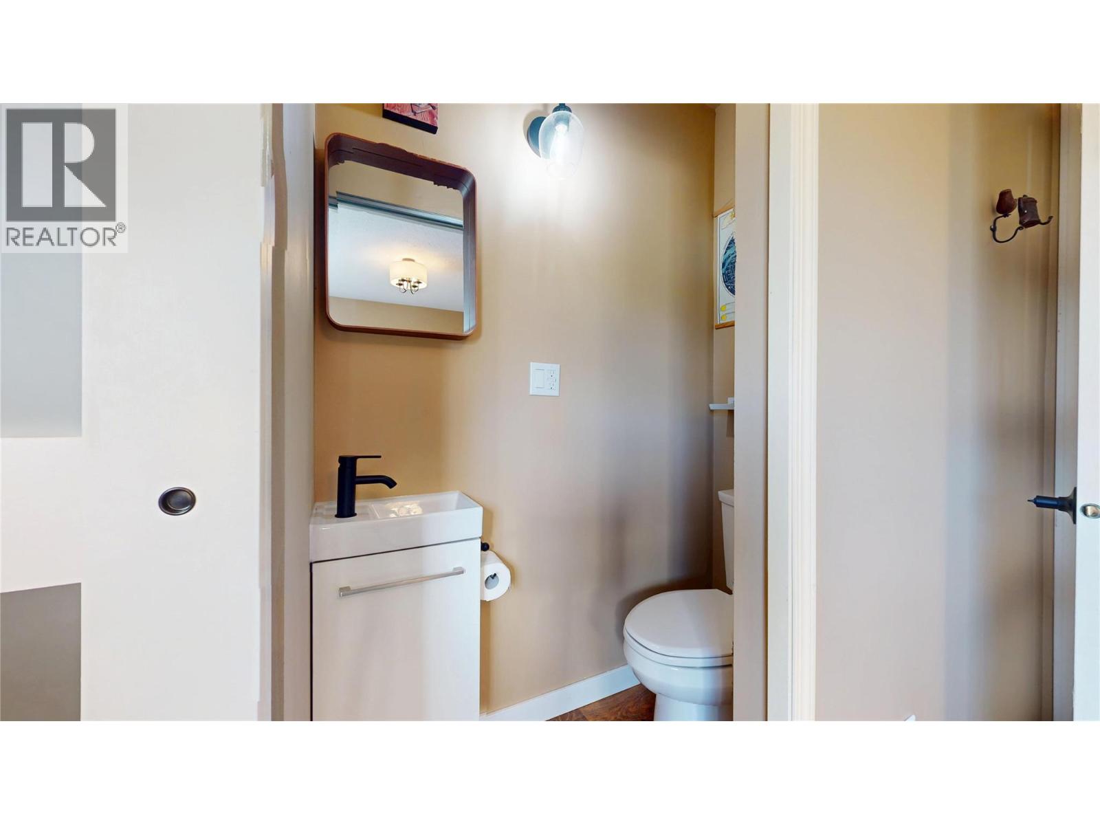 4651 Willow Road, Wasa