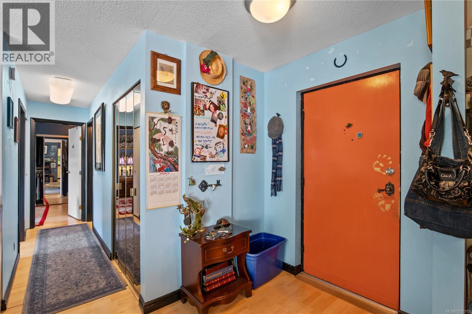 206 1725 Cedar Hill Cross Road, Saanich