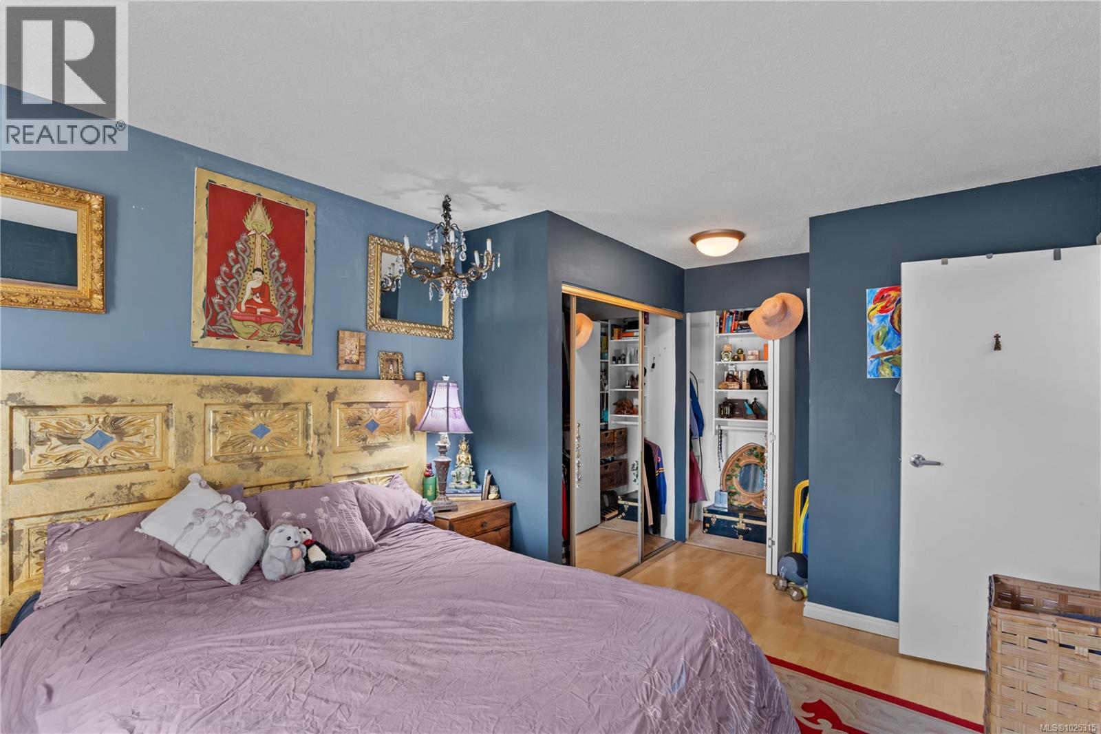 206 1725 Cedar Hill Cross Road, Saanich