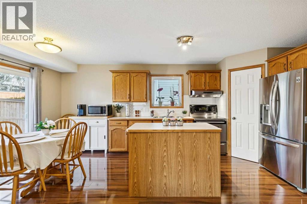 Single Family House for Sale in  Tuscarora Close NW Tuscany Calgary 