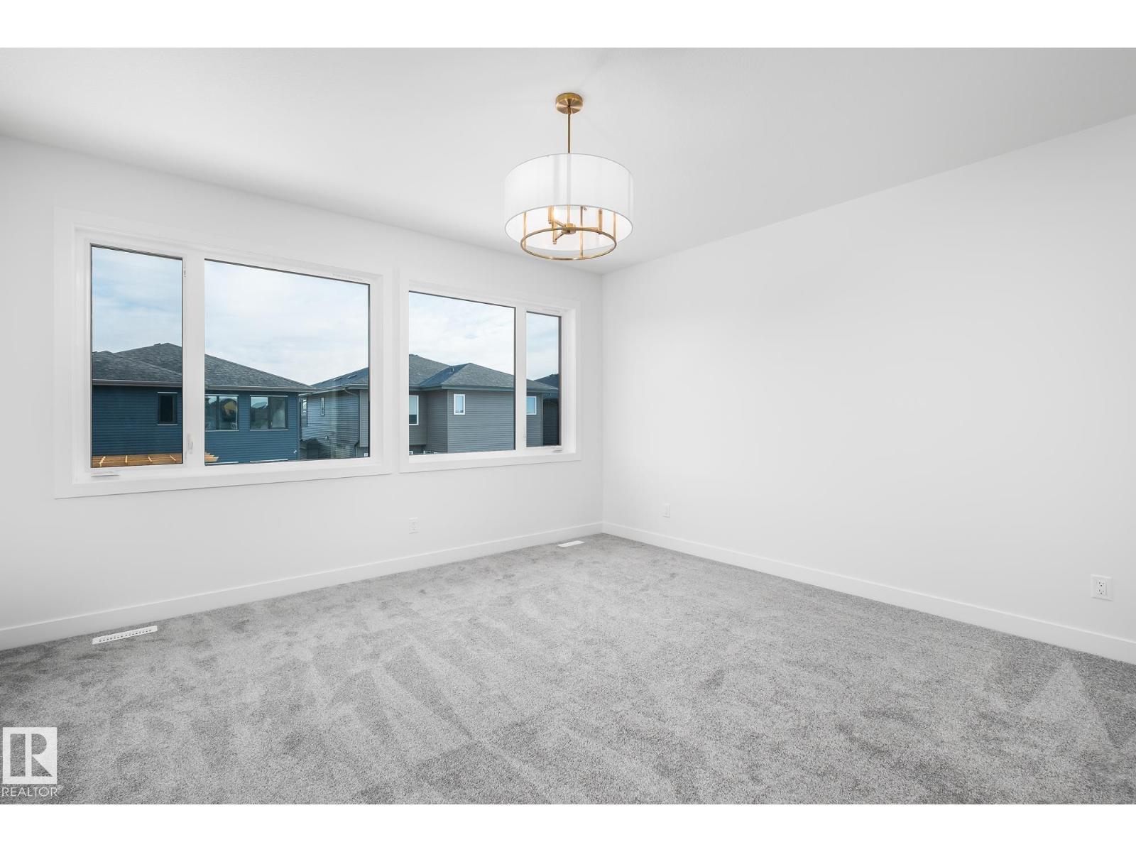 6884 knox loop SW SW, Edmonton