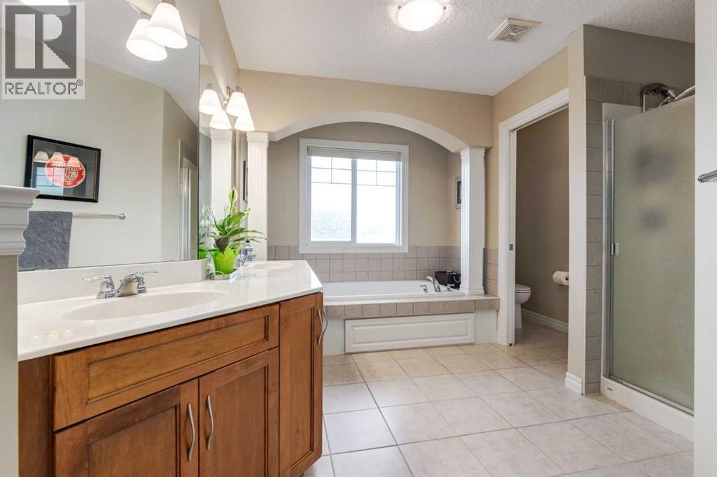 Single Family House for Sale in  Tuscany Glen Park NW Tuscany Calgary 