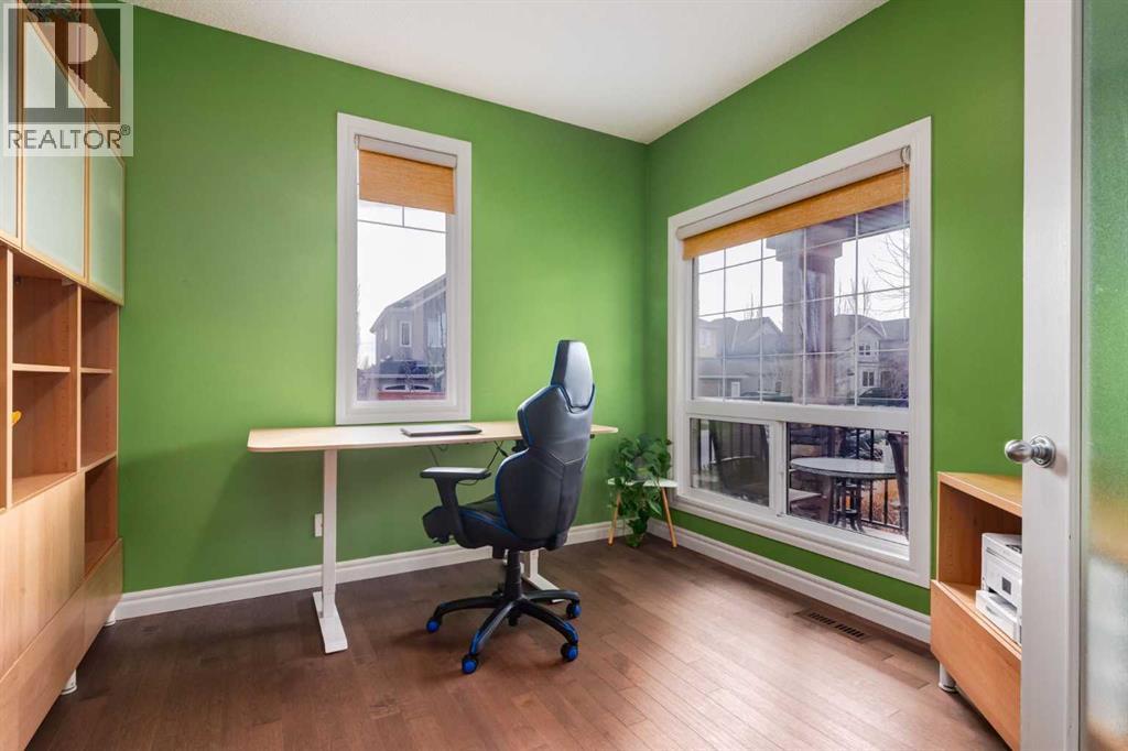 Single Family House for Sale in  Tuscany Glen Park NW Tuscany Calgary 