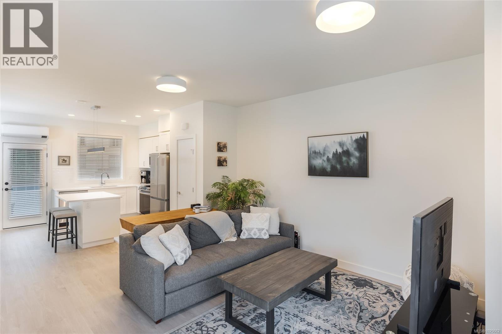 1 545 Jubilee St, Duncan