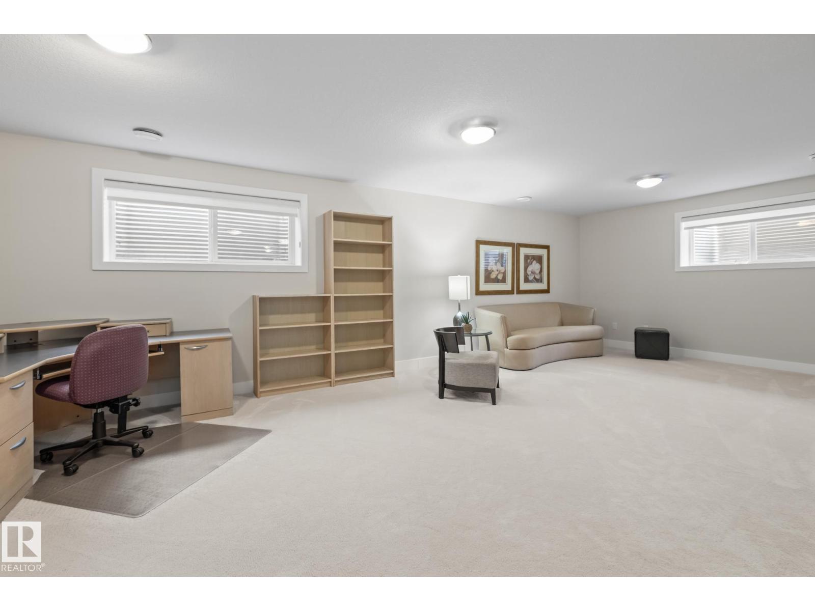 #18 8 LYNX CL, St. Albert