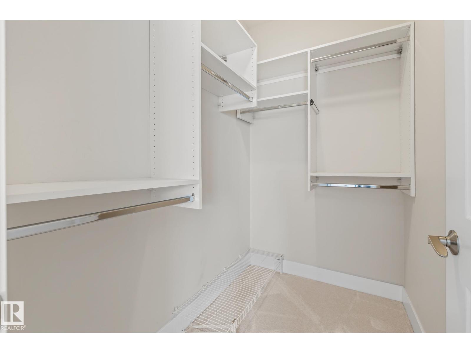 #18 8 LYNX CL, St. Albert