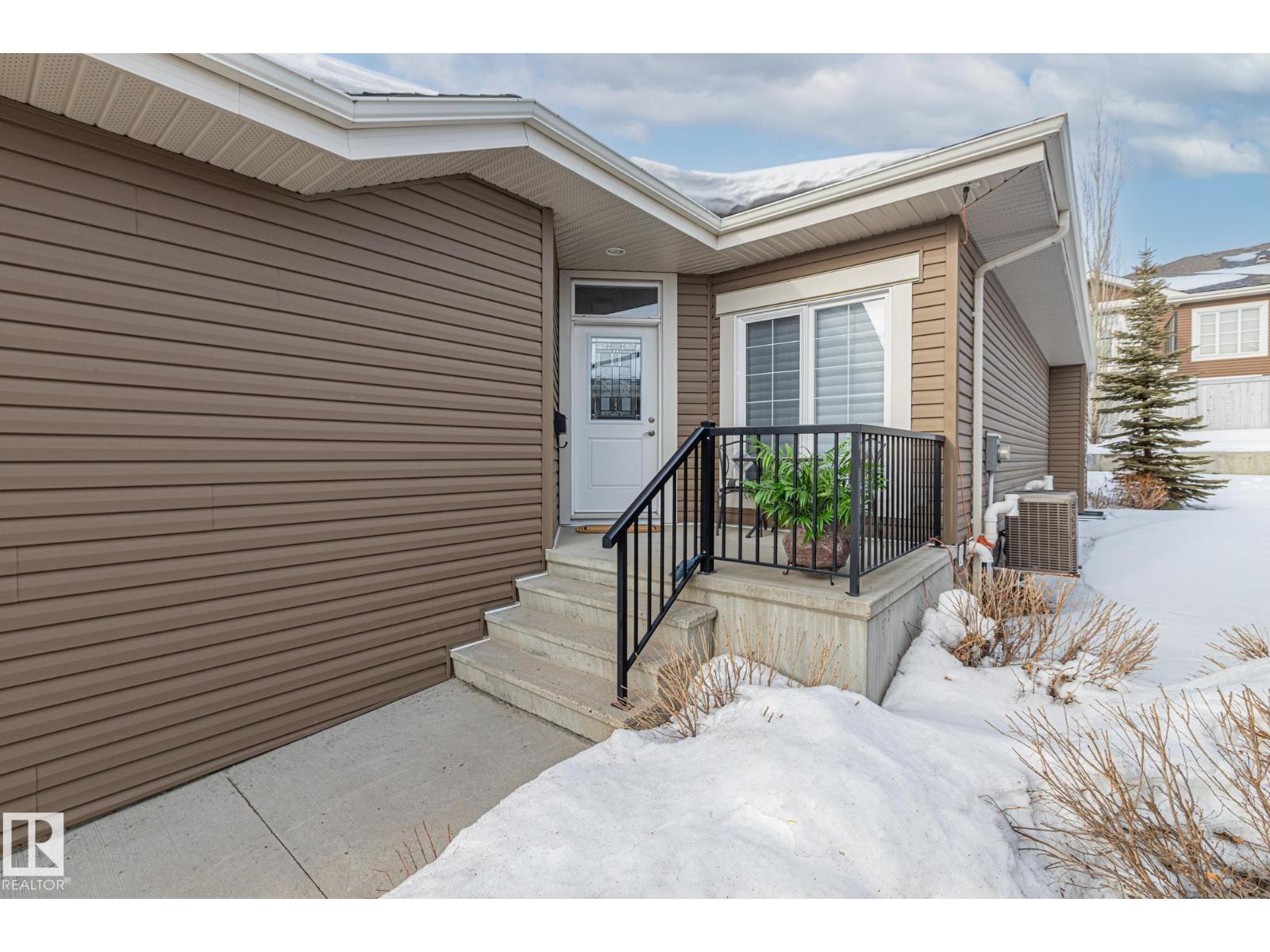 #18 8 LYNX CL, St. Albert