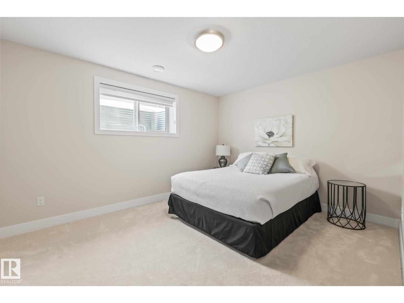 #18 8 LYNX CL, St. Albert