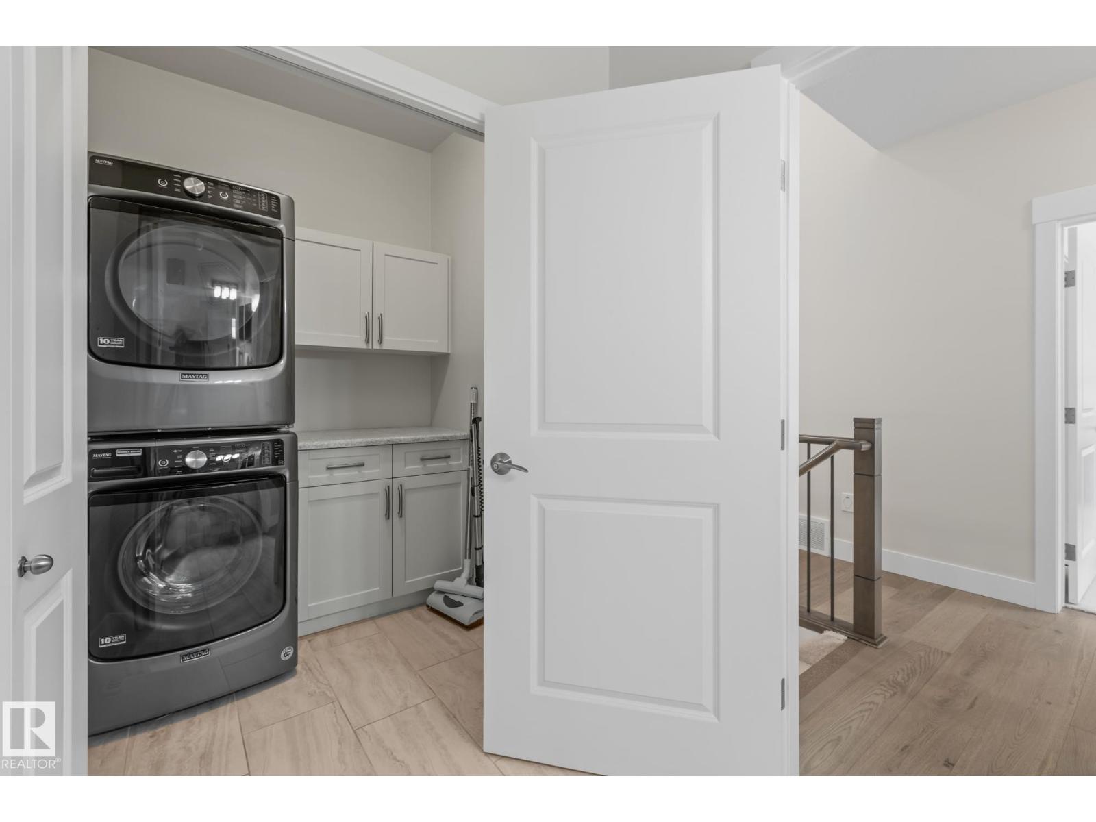 #18 8 LYNX CL, St. Albert