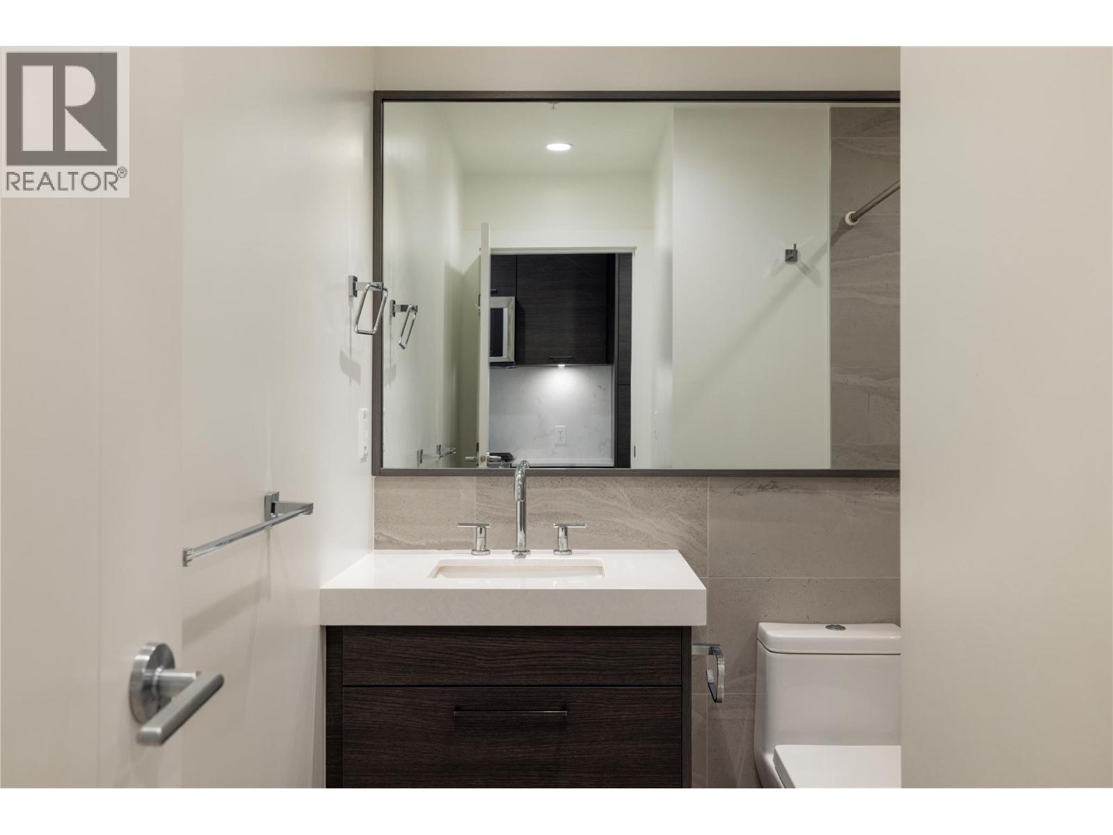 903 1181 Sunset Drive, Kelowna