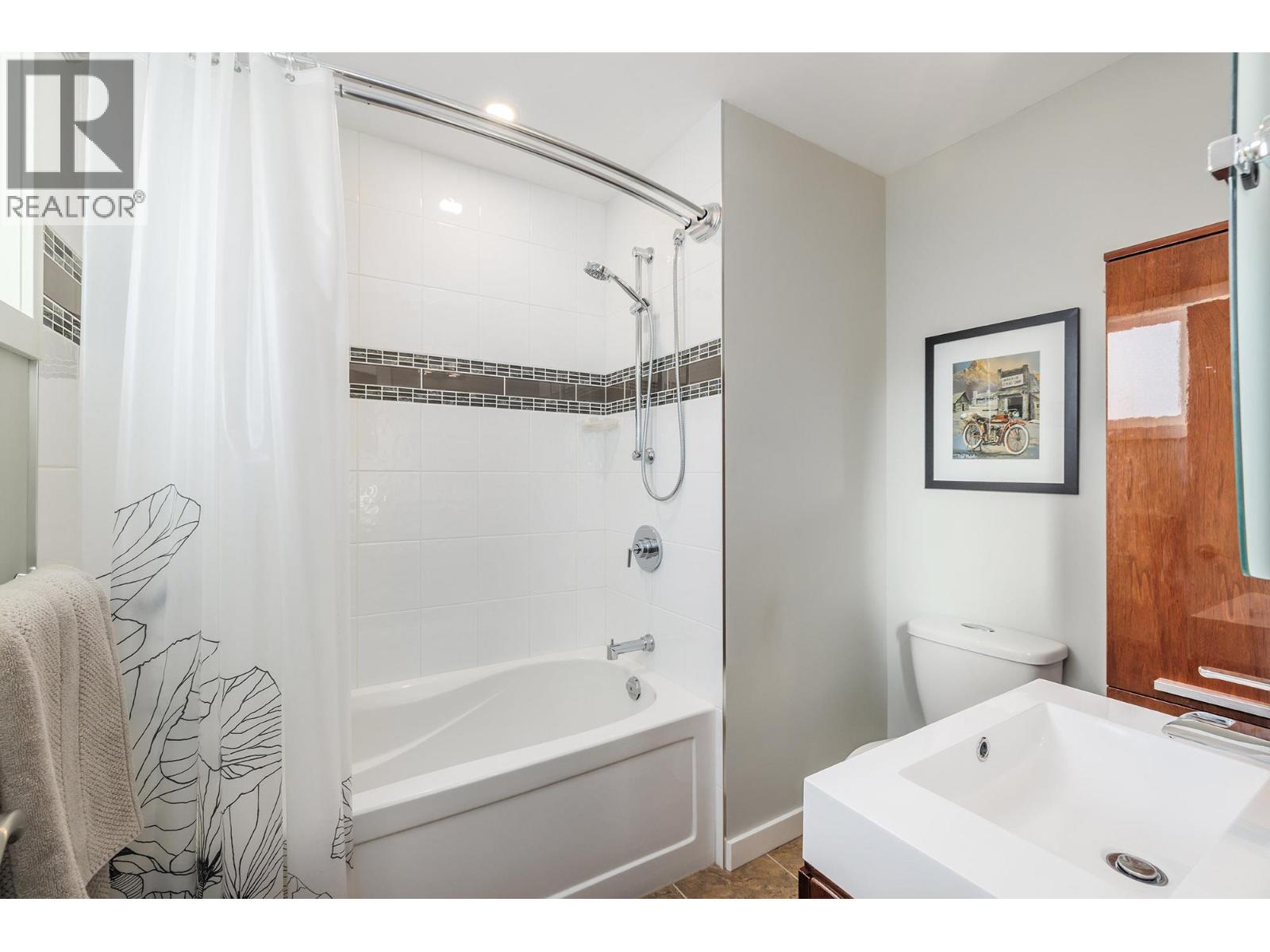  4391 11TH Street, Peachland