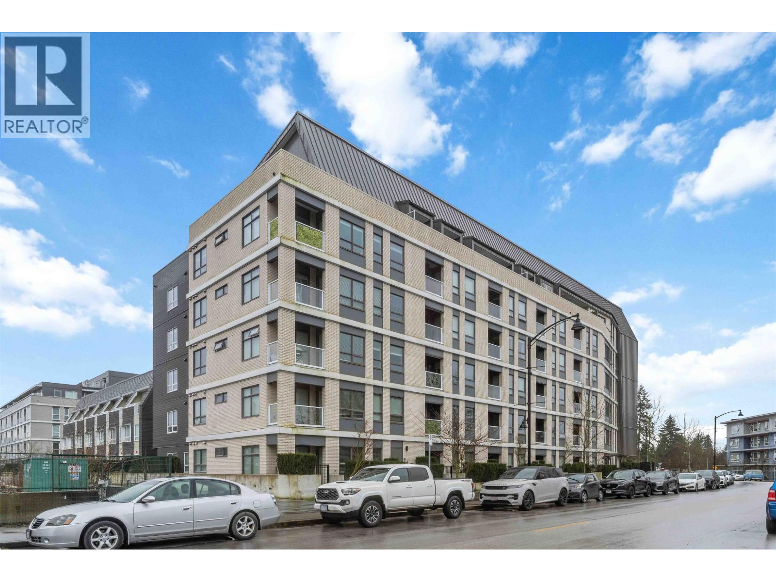 201 22226 BROWN AVENUE