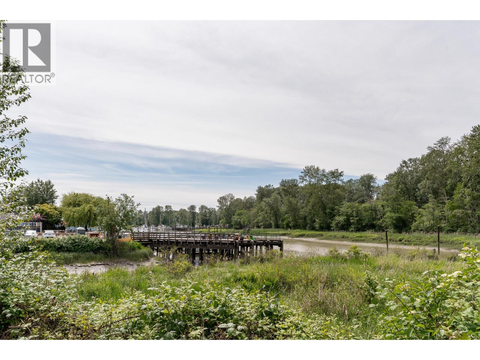 #307-4955 RIVER Road, Delta