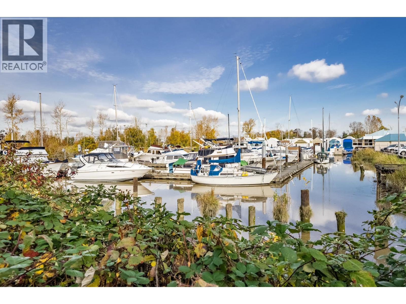 #307-4955 RIVER Road, Delta