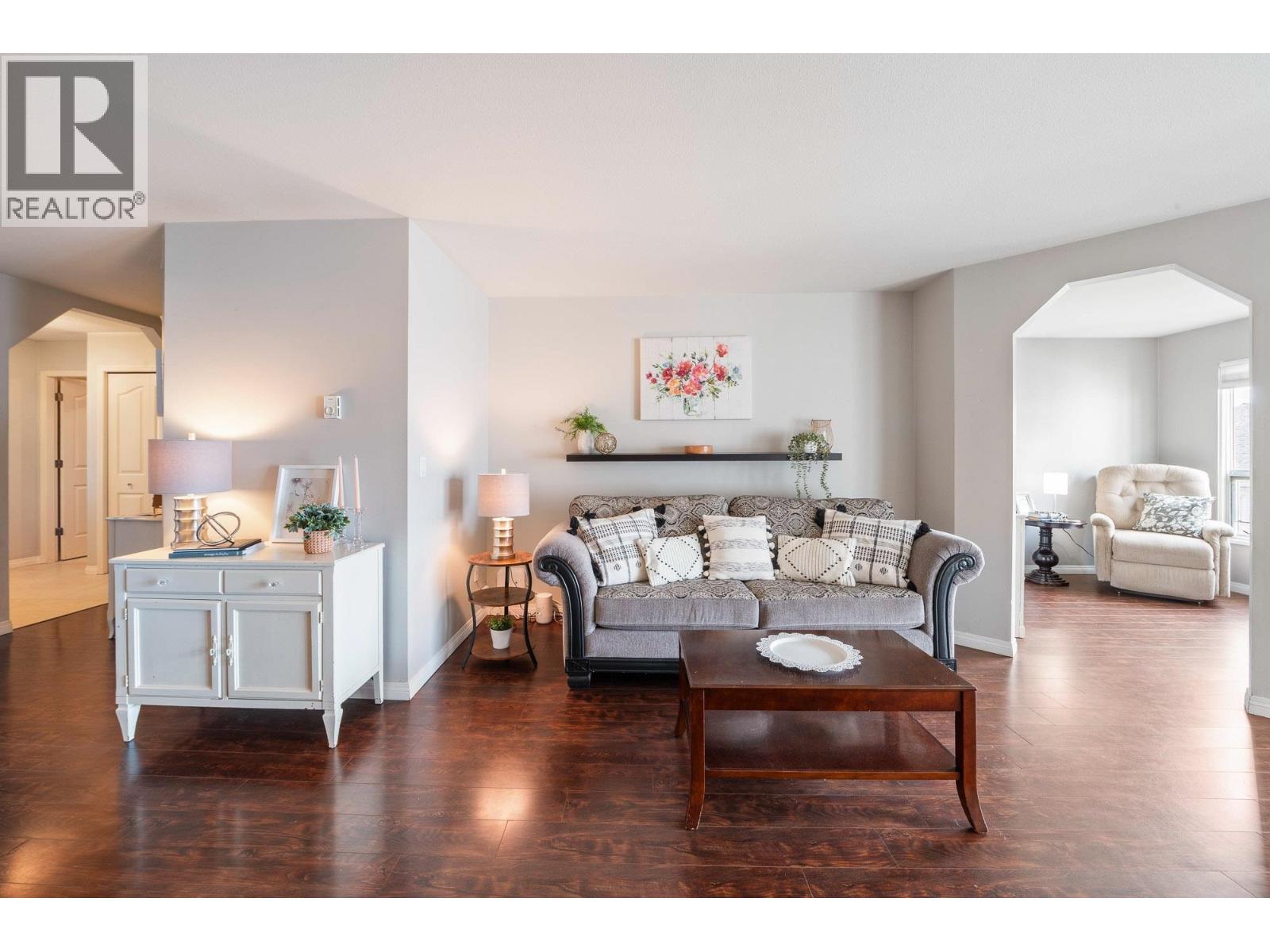 #307-4955 RIVER Road, Delta