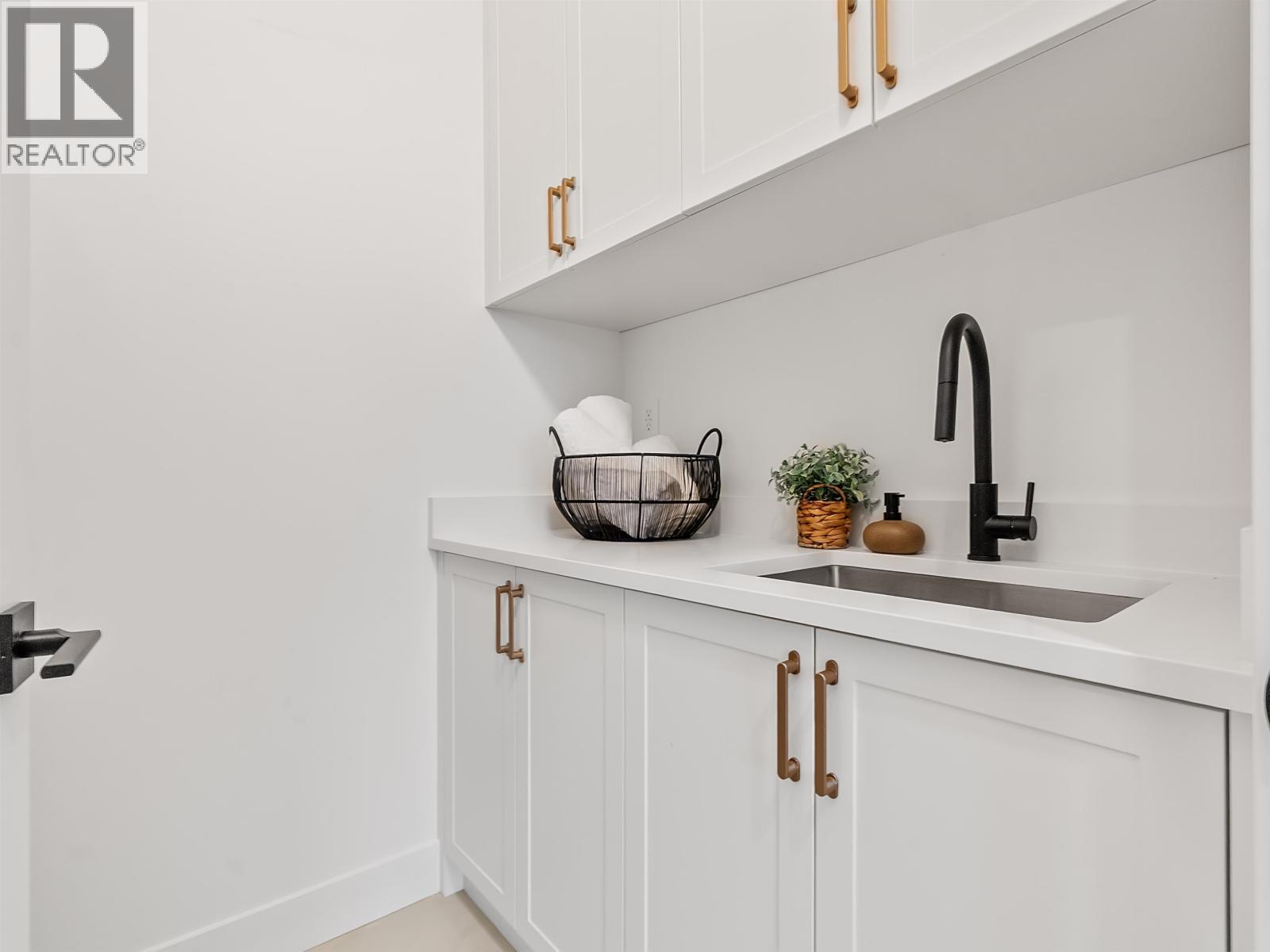 1 4849 SHEPHERD STREET, Burnaby