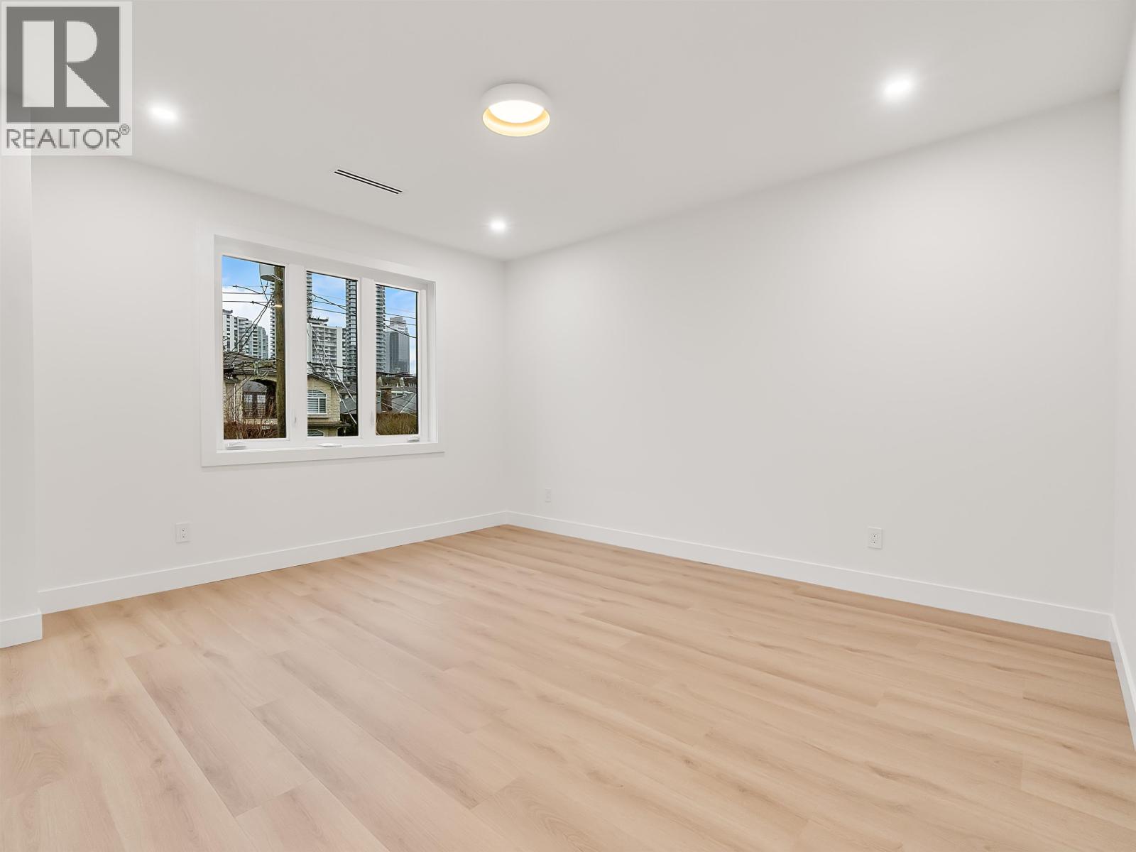 1 4849 SHEPHERD STREET, Burnaby