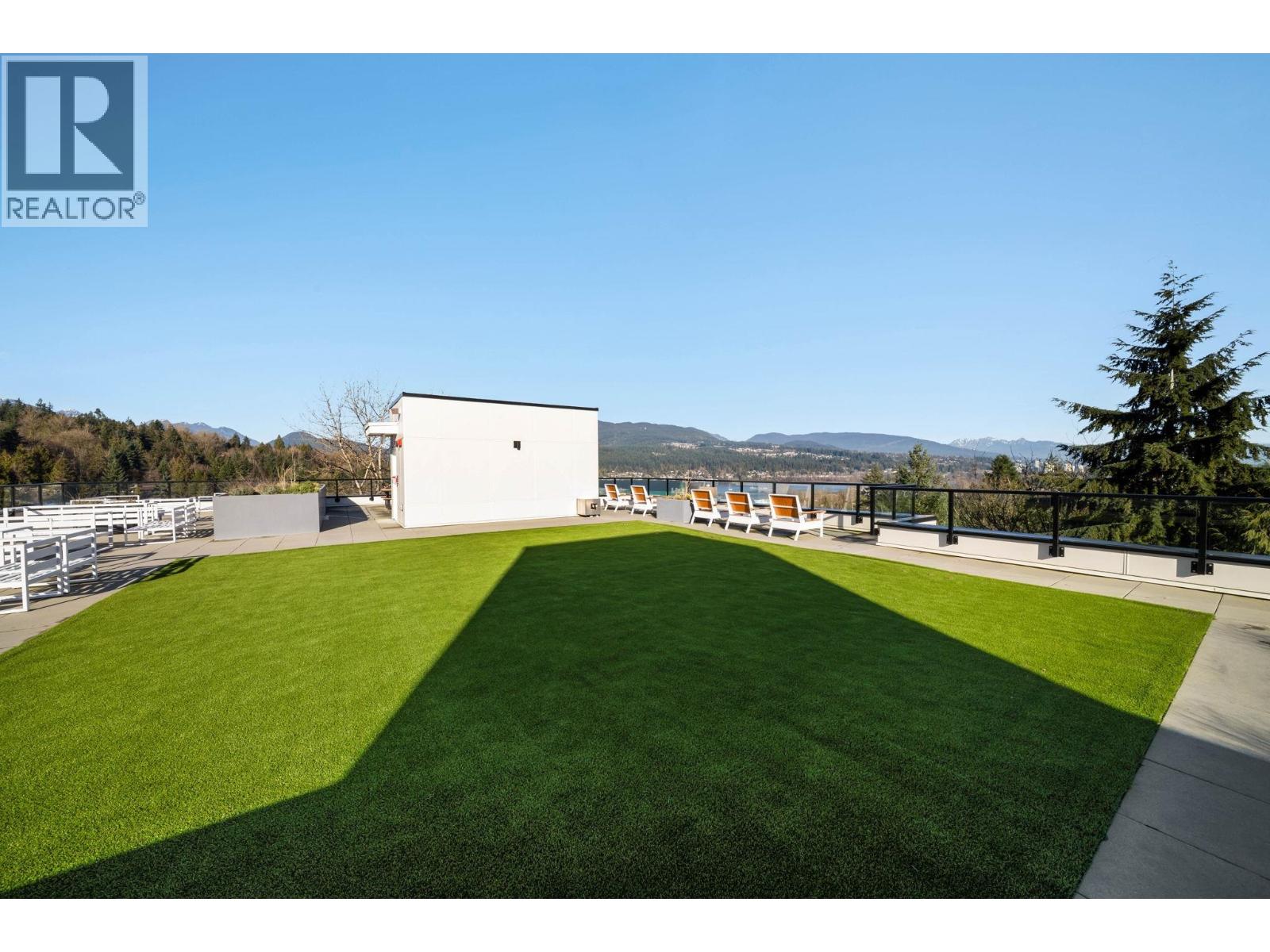 PH 608 2002 ST. GEORGE STREET, Port Moody