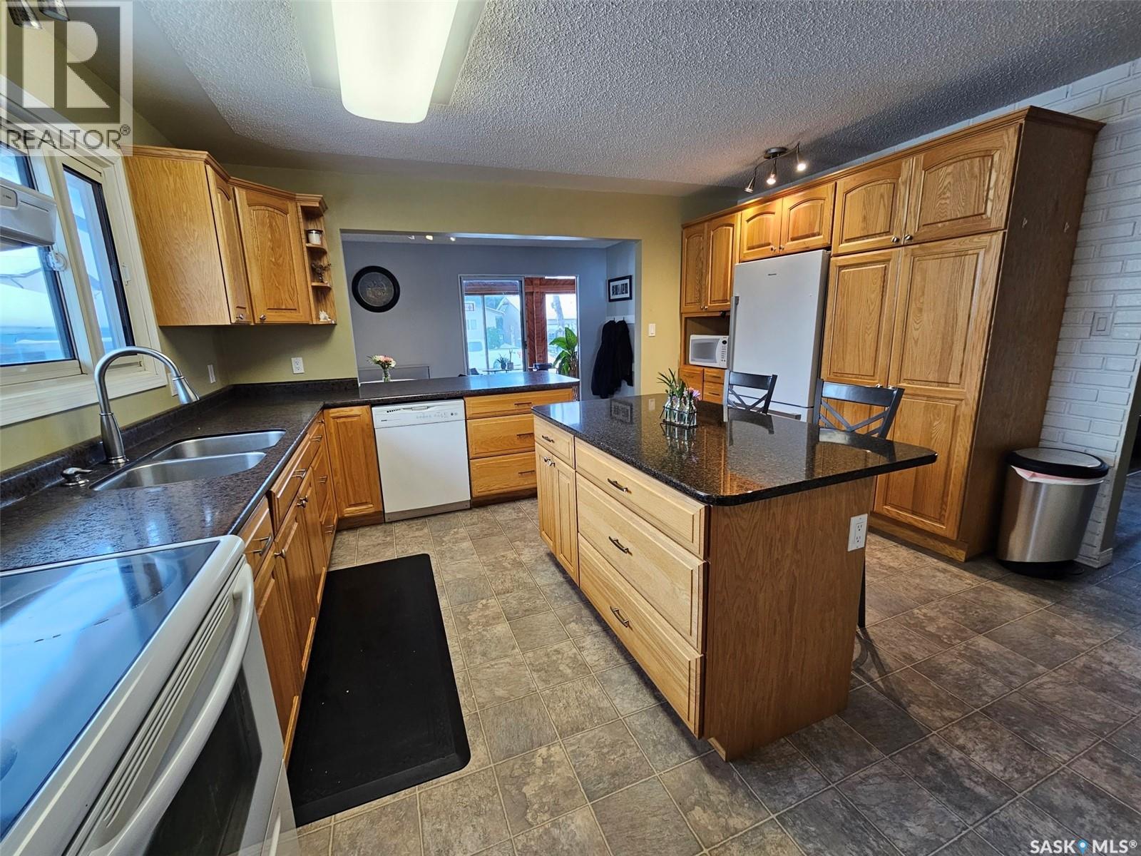 35 Mountain DRIVE — photo 11