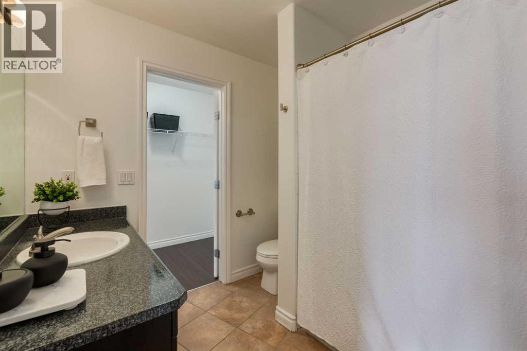 Single Family House Multi-level for Sale in    Street SW Beltline Calgary 