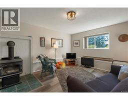 698 Plaza Rd, Quadra Island, BC V0P1N0 Photo 33
