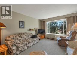 Primary Bedroom - 698 Plaza Rd, Quadra Island, BC V0P1N0 Photo 8