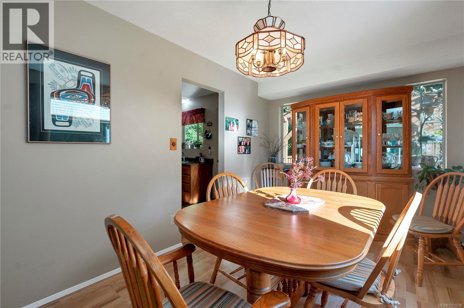 698 Plaza Rd, Quadra Island