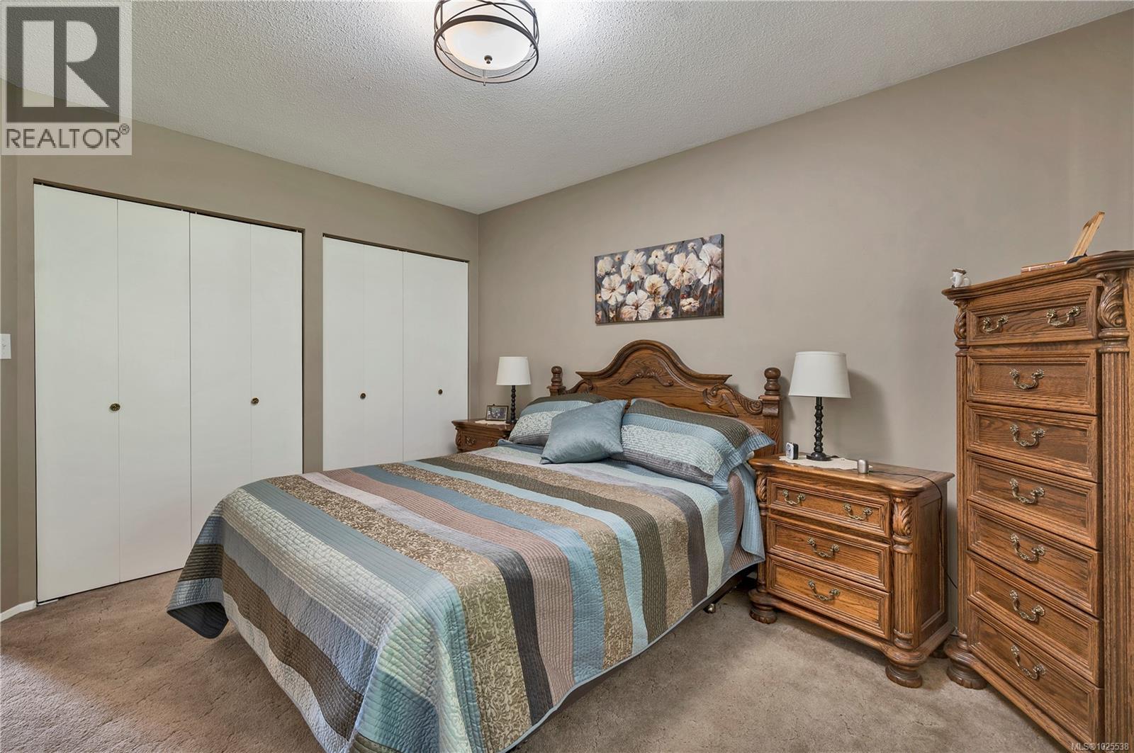 698 Plaza Rd, Quadra Island