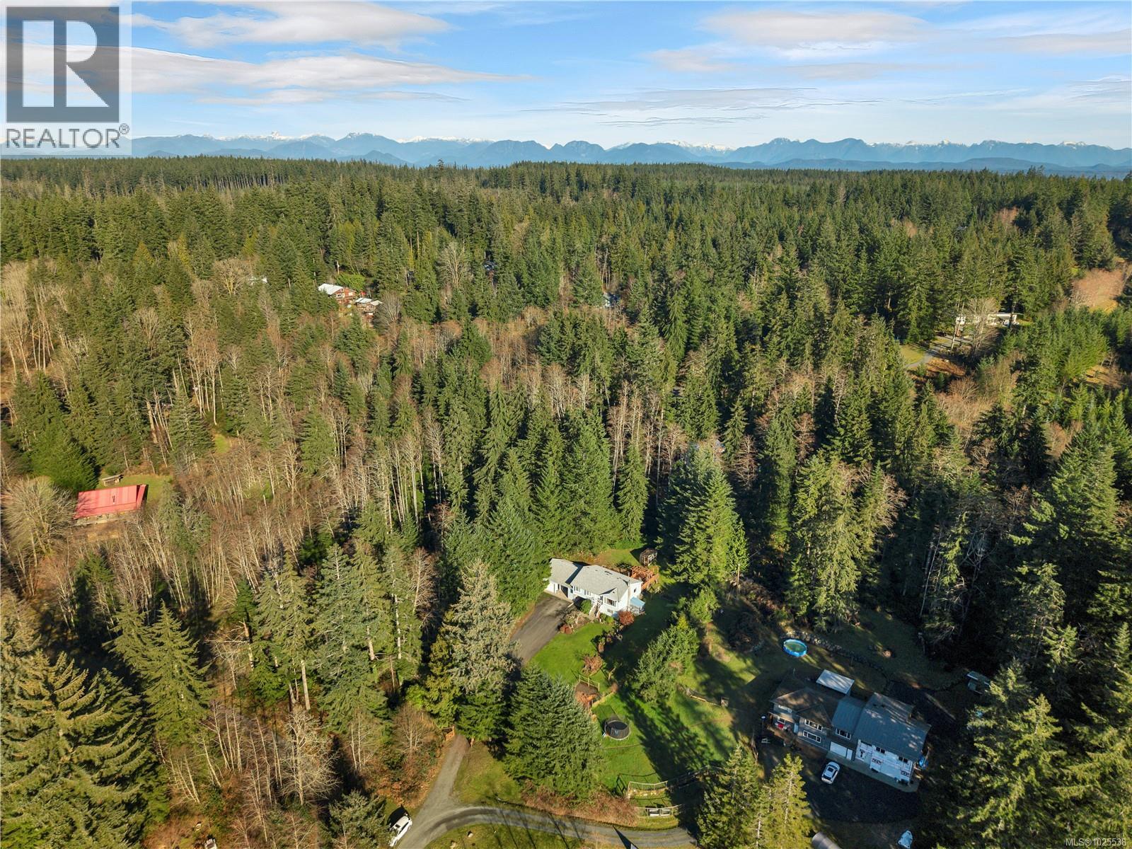 698 Plaza Rd, Quadra Island