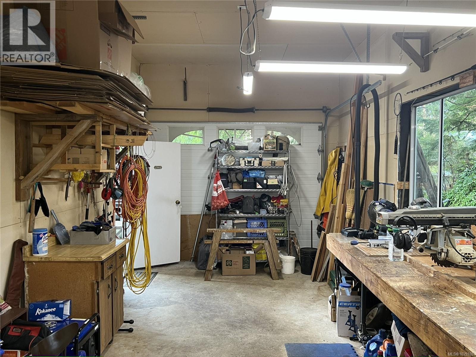 698 Plaza Rd, Quadra Island