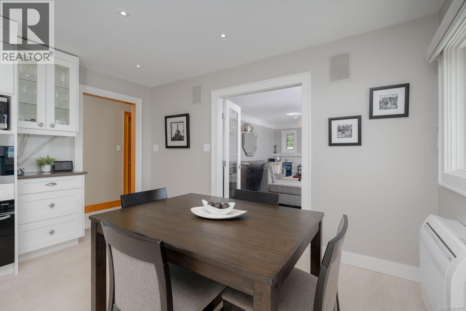 5411 PARKER AVE - 25