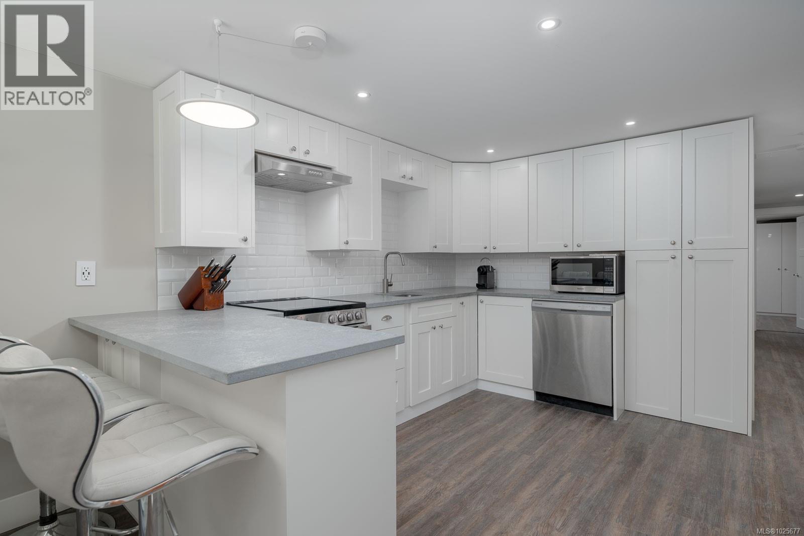 5411 PARKER AVE - 58