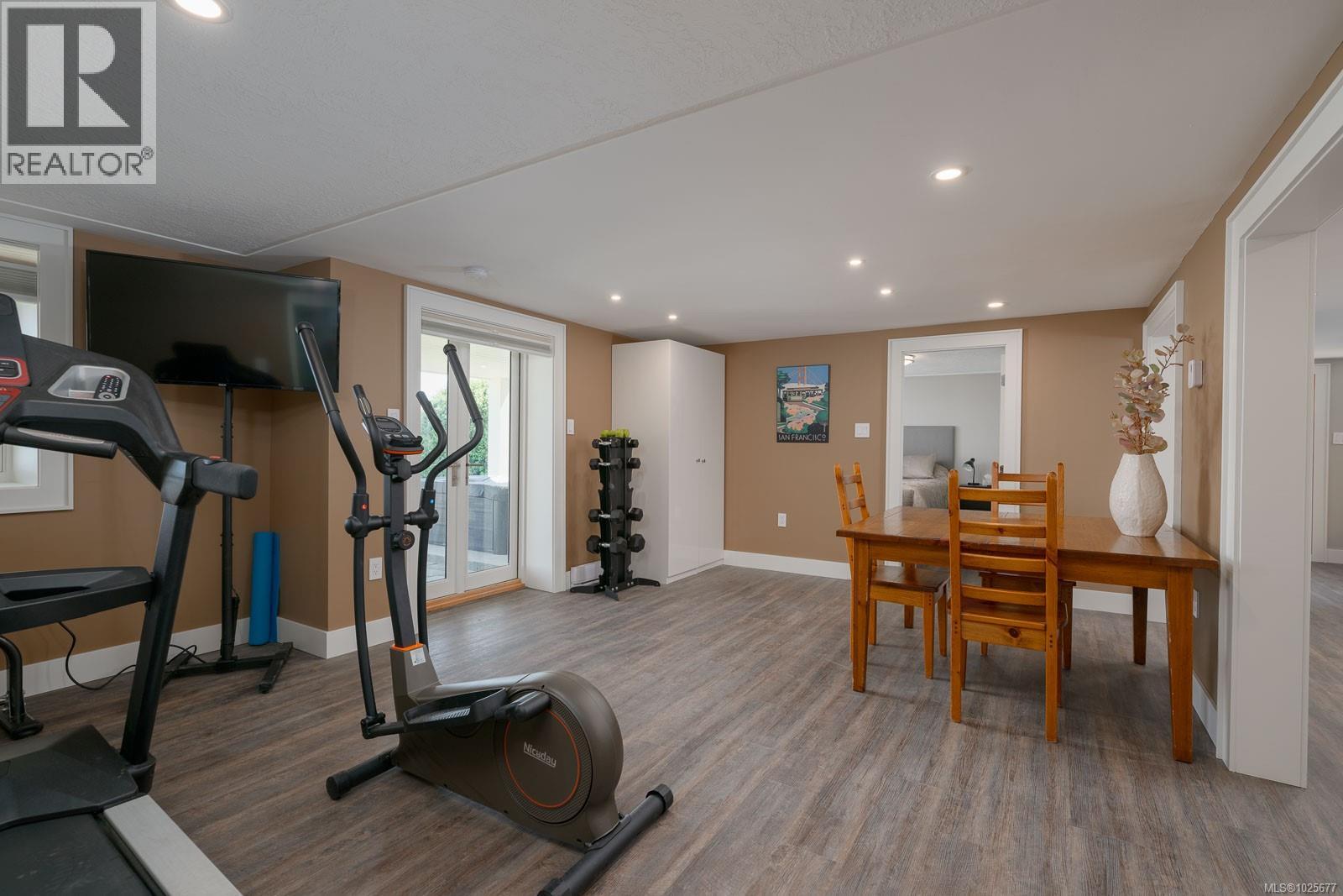 5411 Parker Ave - 60