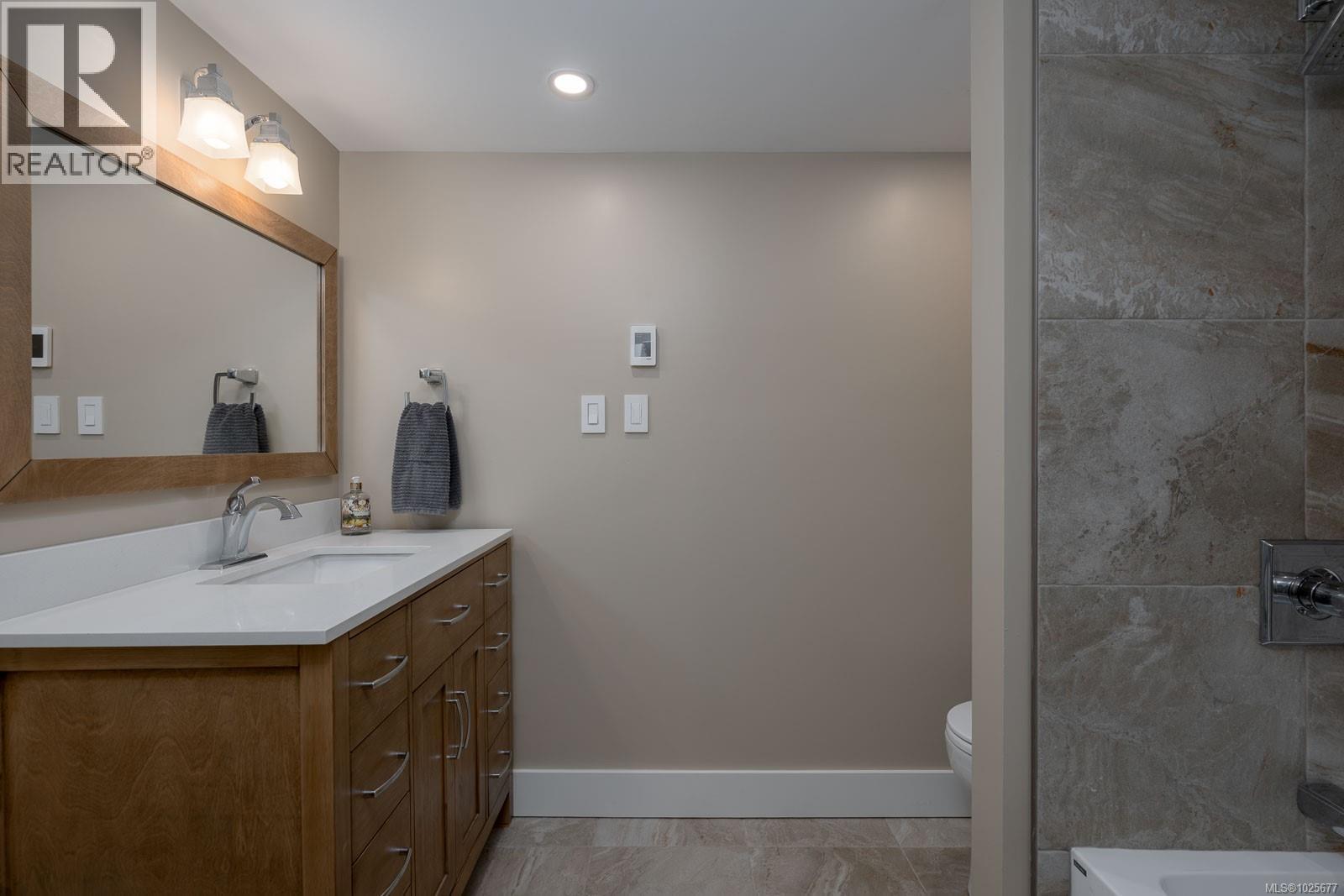 5411 PARKER AVE - 63